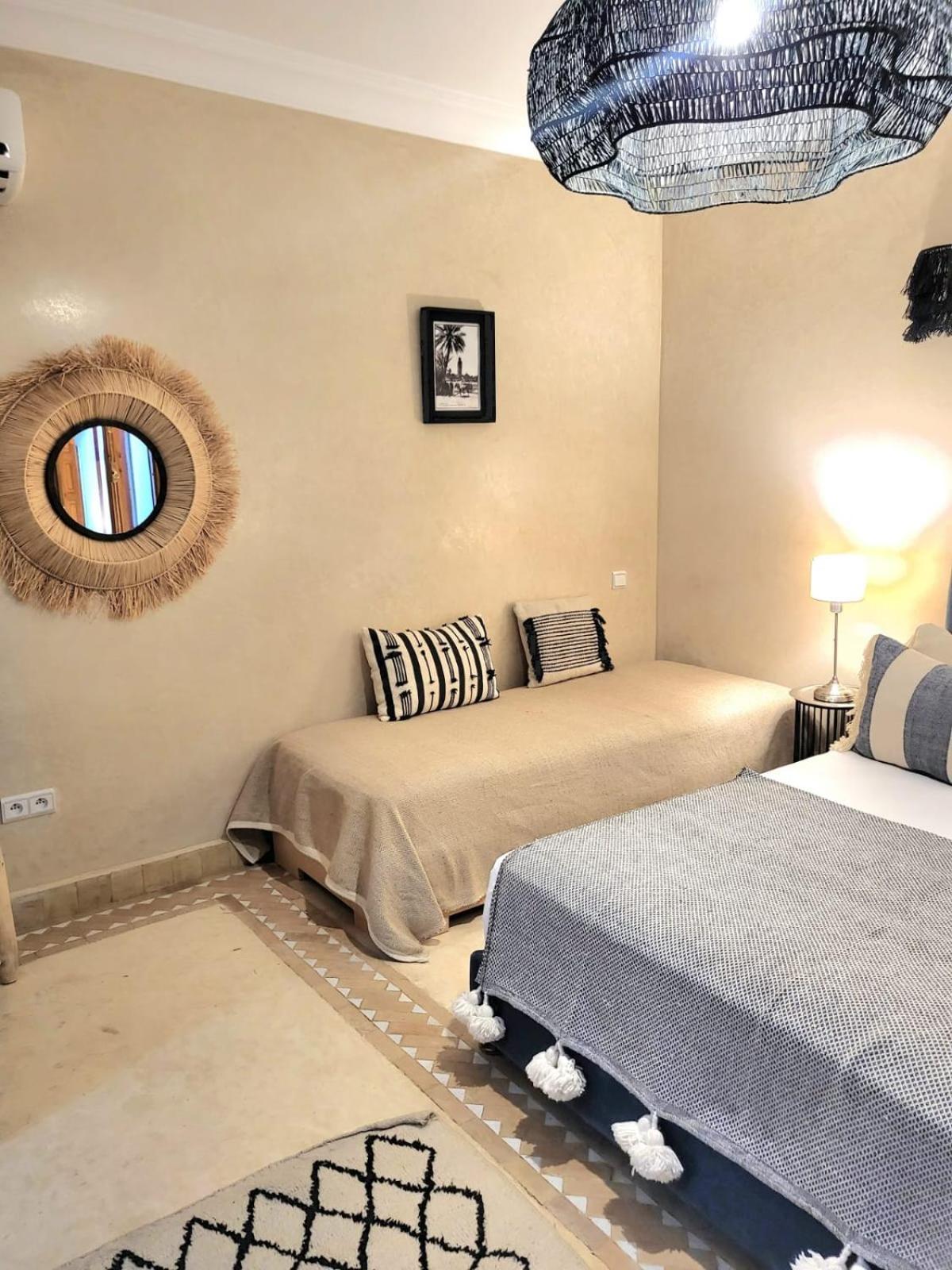 Riad Melilo Avec Piscine Chauffee มาร์ราเกช ภายนอก รูปภาพ